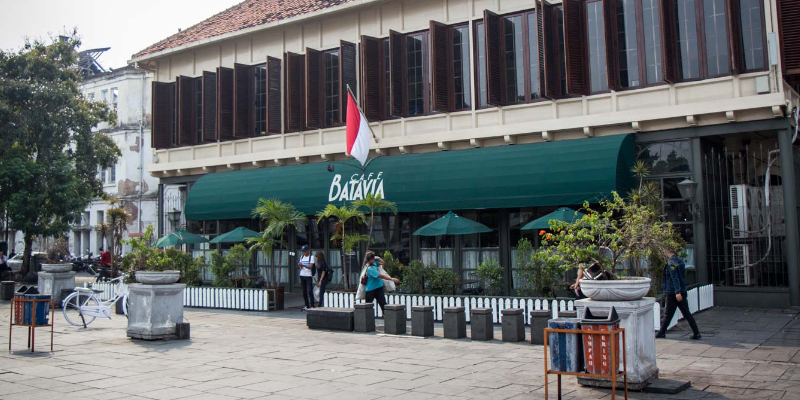 Cafe Legendaris Batavia Dengan Nuansa Lawas